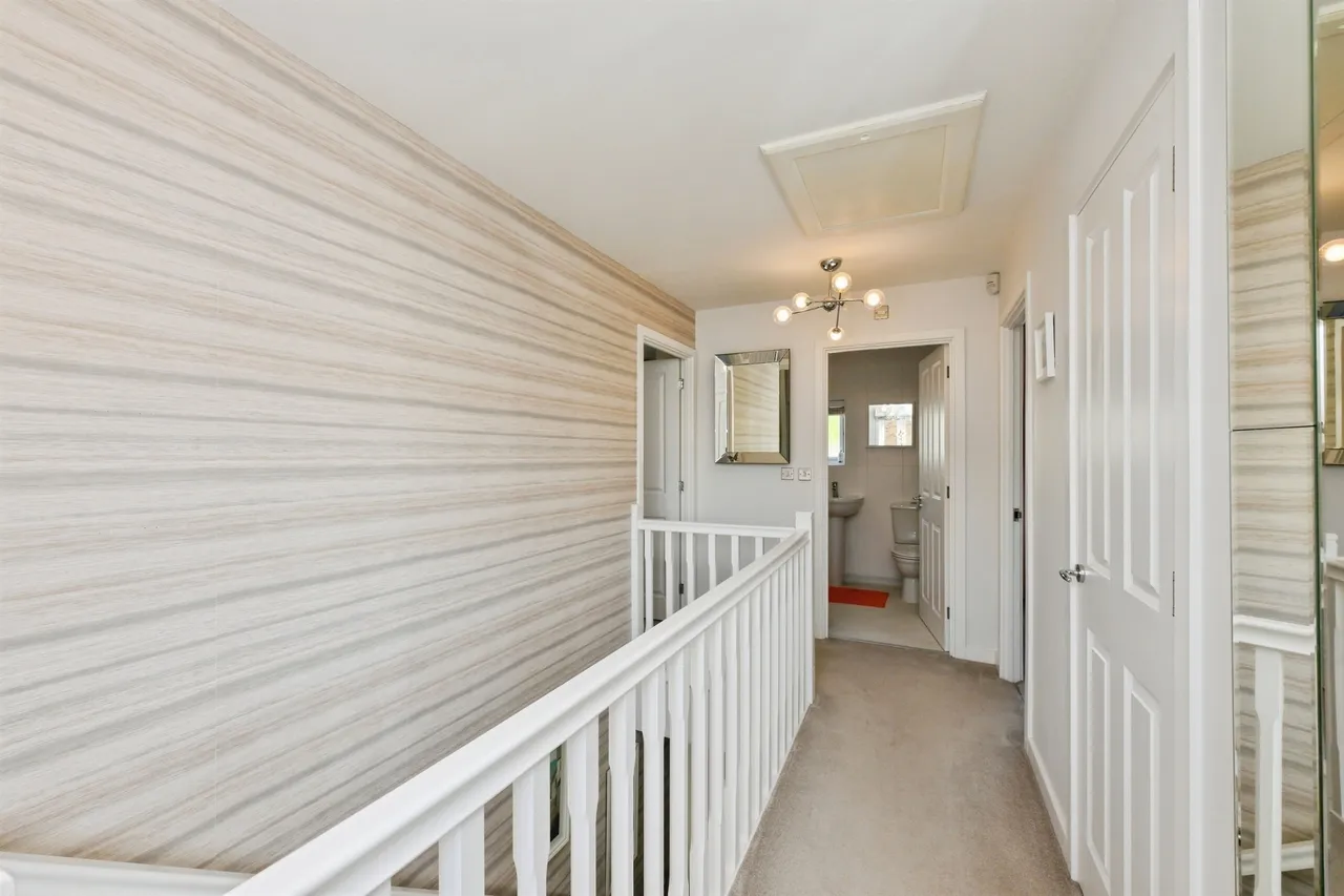 Taylor Close, Harlow, photo 11