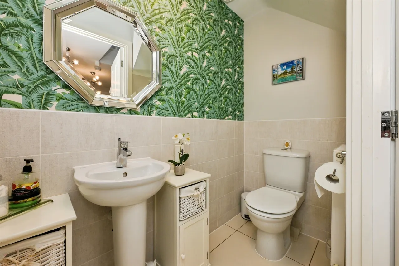 Taylor Close, Harlow, photo 10