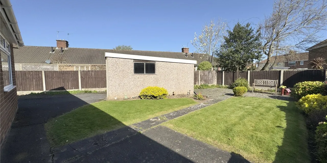 Ridgewood Drive, Pensby, CH61, photo 12