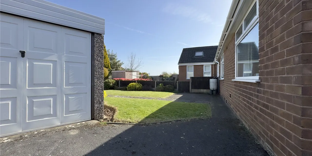 Ridgewood Drive, Pensby, CH61, photo 14