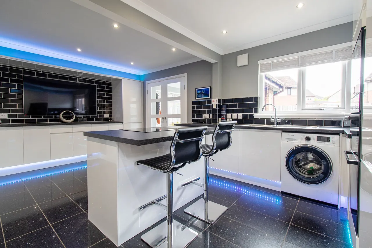 Ballantyne Place, Livingston, photo 9
