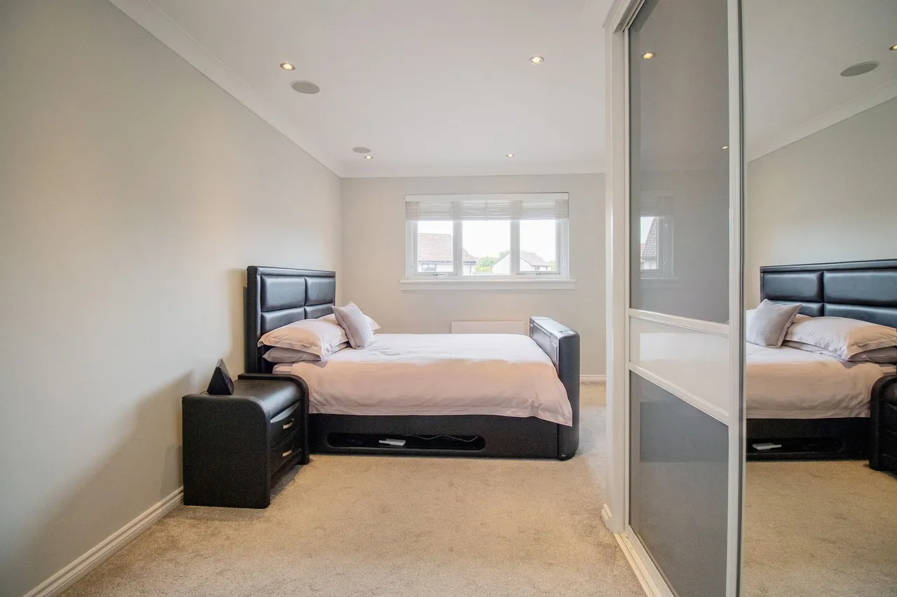 Ballantyne Place, Livingston, photo 13