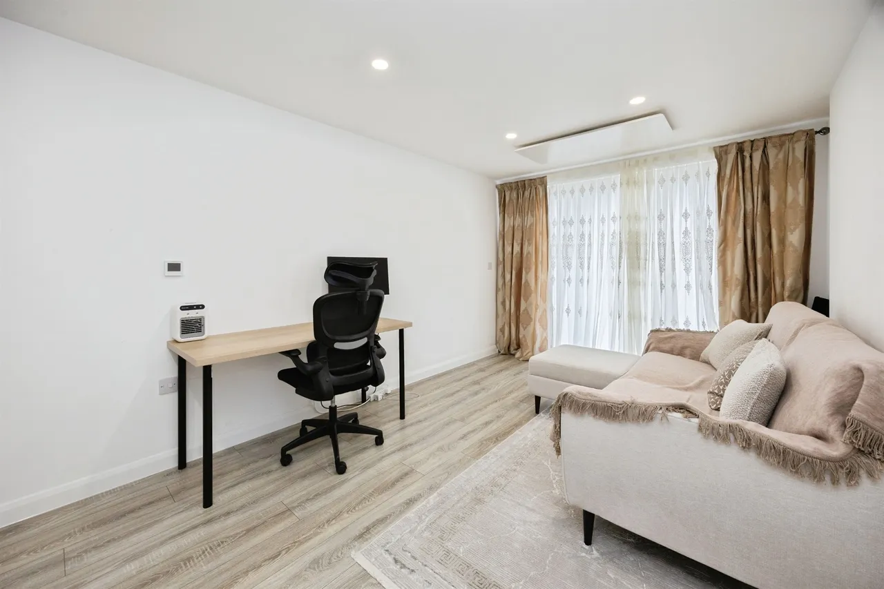 Newtown Apartments, Newtown Road, Ashford, photo 3
