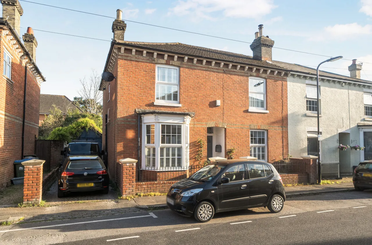 3 bed house for sale, Brighton Road, Banister Park, SO15