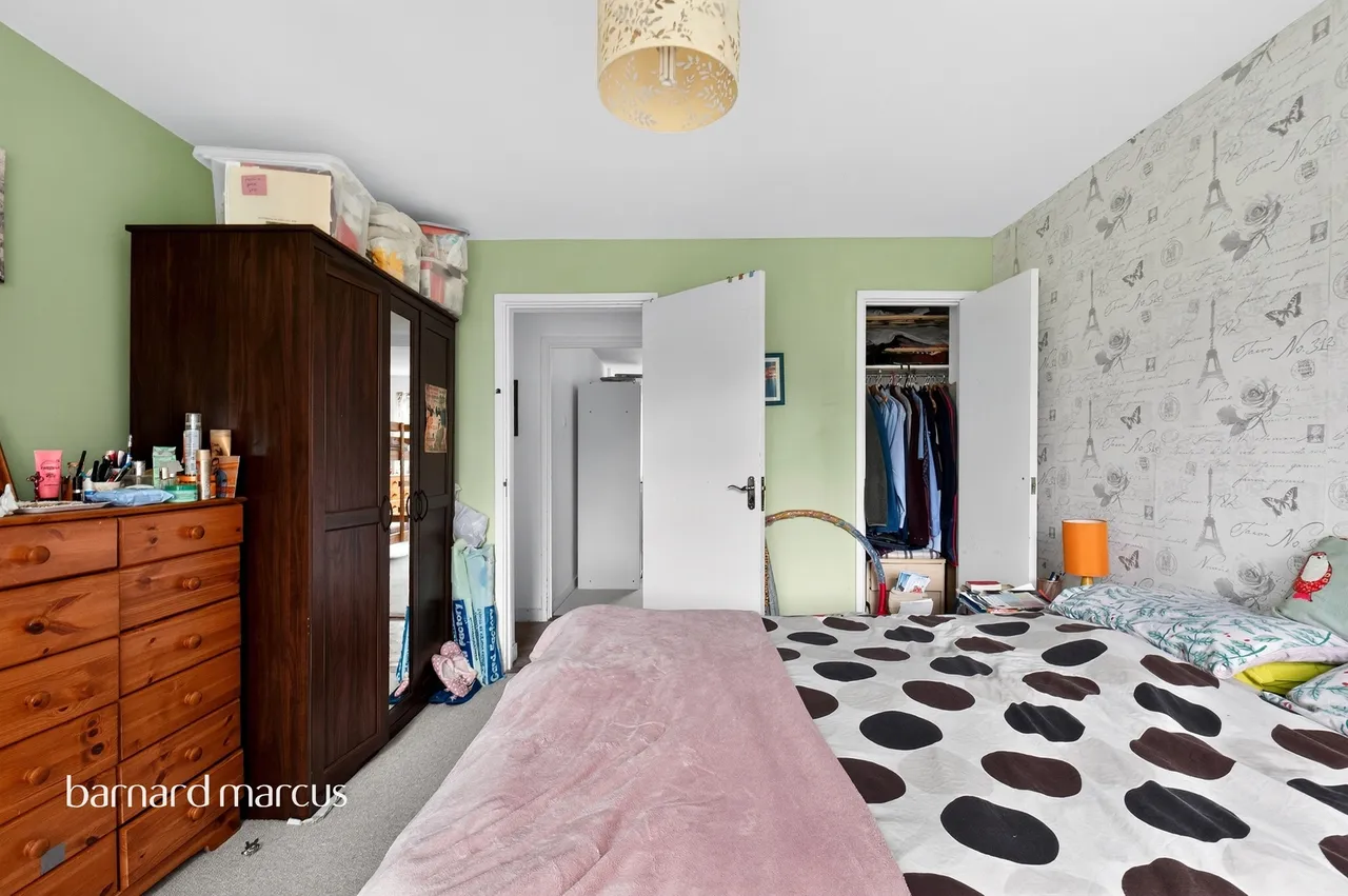 Downs Hill Road, Epsom, KT18, photo 6
