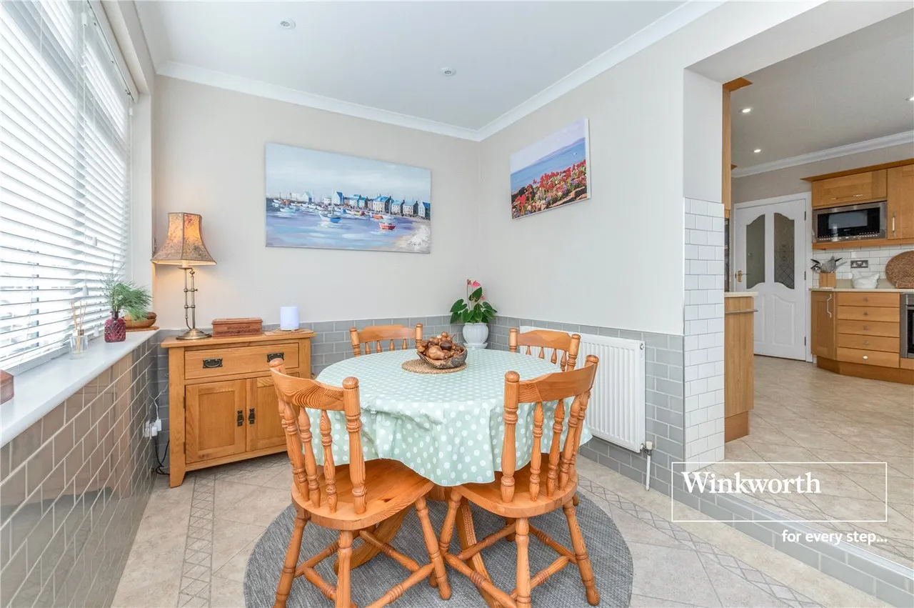 Chine Walk, West Parley, Ferndown, Dorset, BH22, photo 5