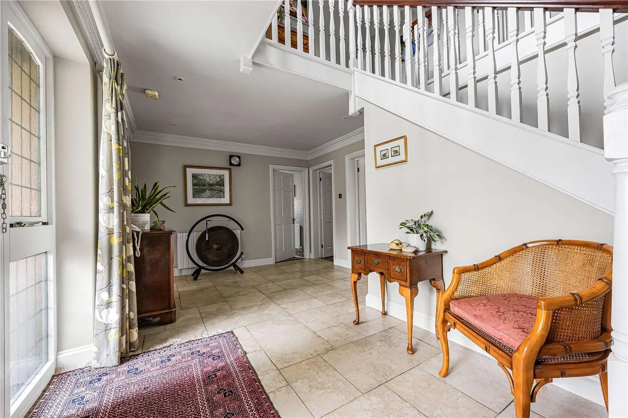 Stables Court, Marlow, Buckinghamshire, SL7 2JD, photo 5