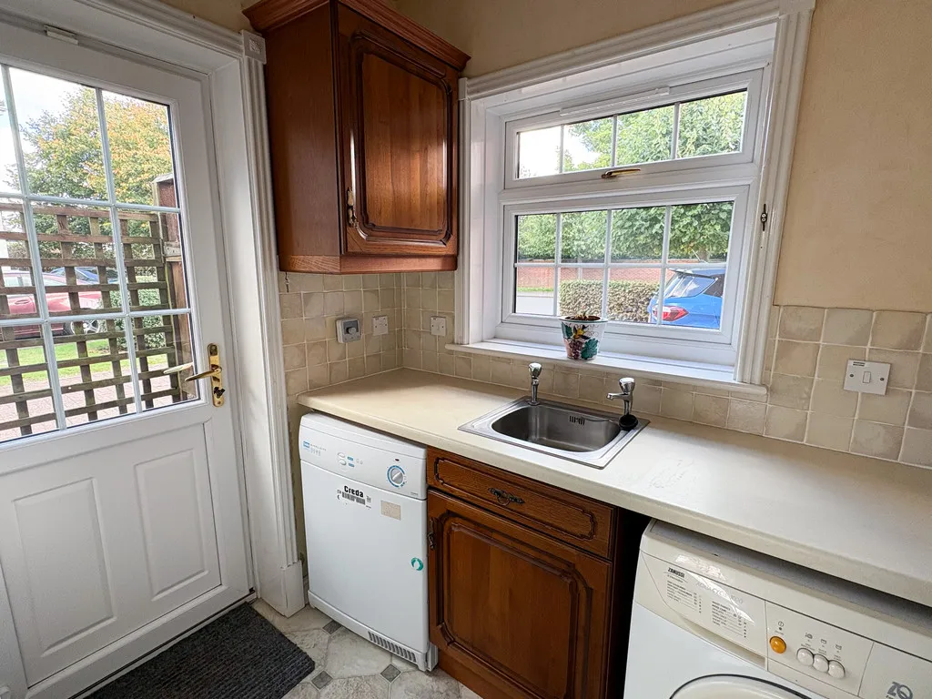 Sparrowhawk Way, Apley, photo 13