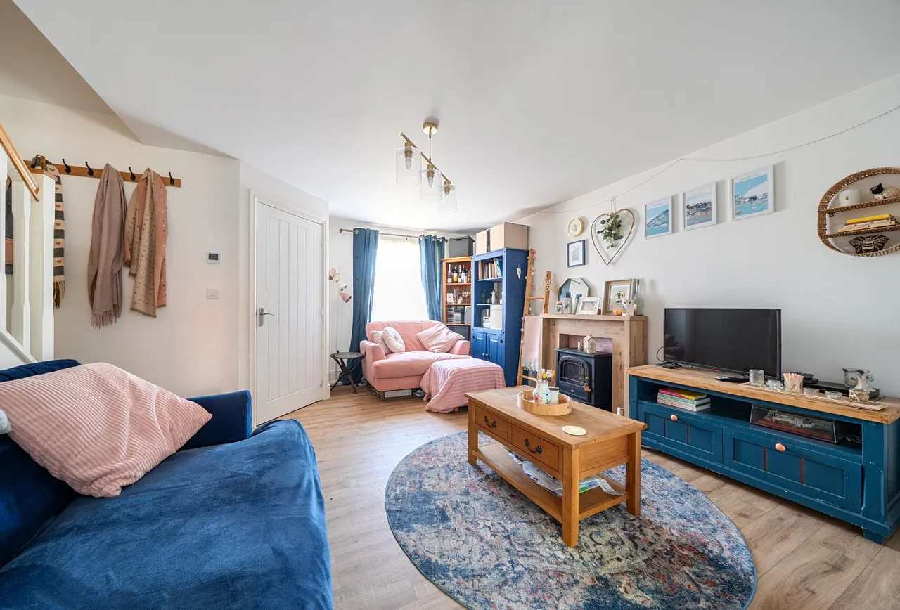 Rathbone Crescent, Horley, RH6 8TR, photo 19