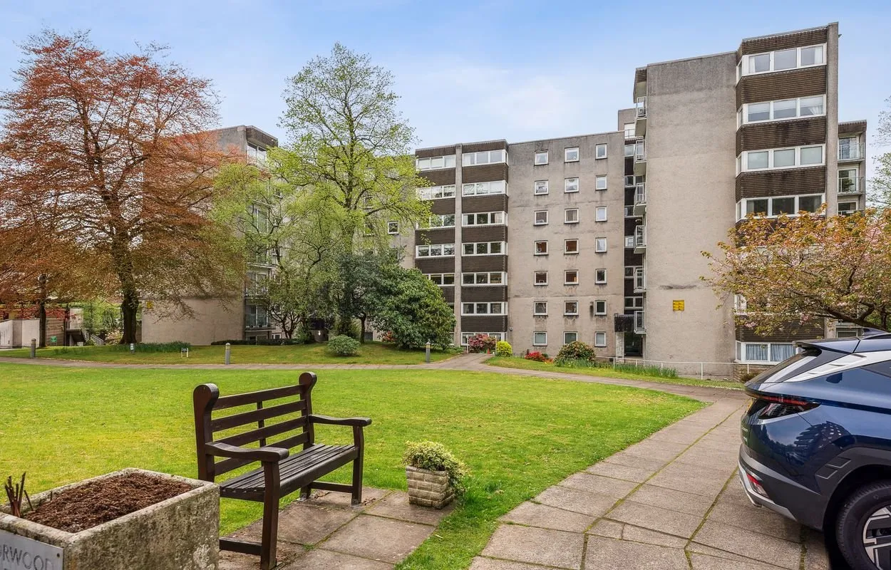 3 bed flat for sale, Norwood Park, Bearsden, G61