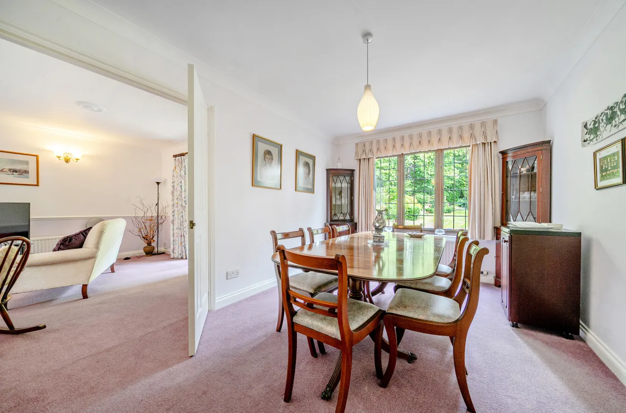 Park Avenue, Camberley, Surrey, GU15 2NG, photo 6