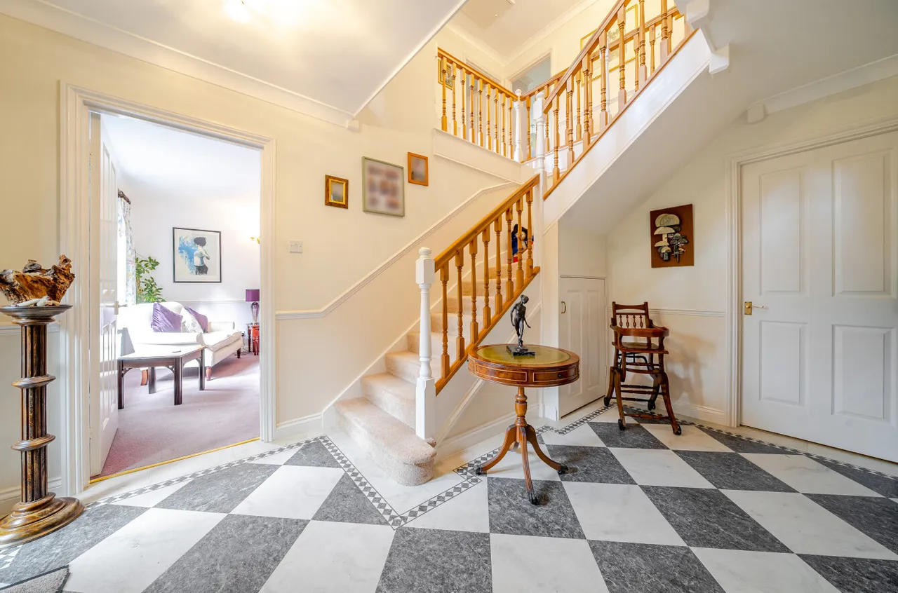 Park Avenue, Camberley, Surrey, GU15 2NG, photo 10