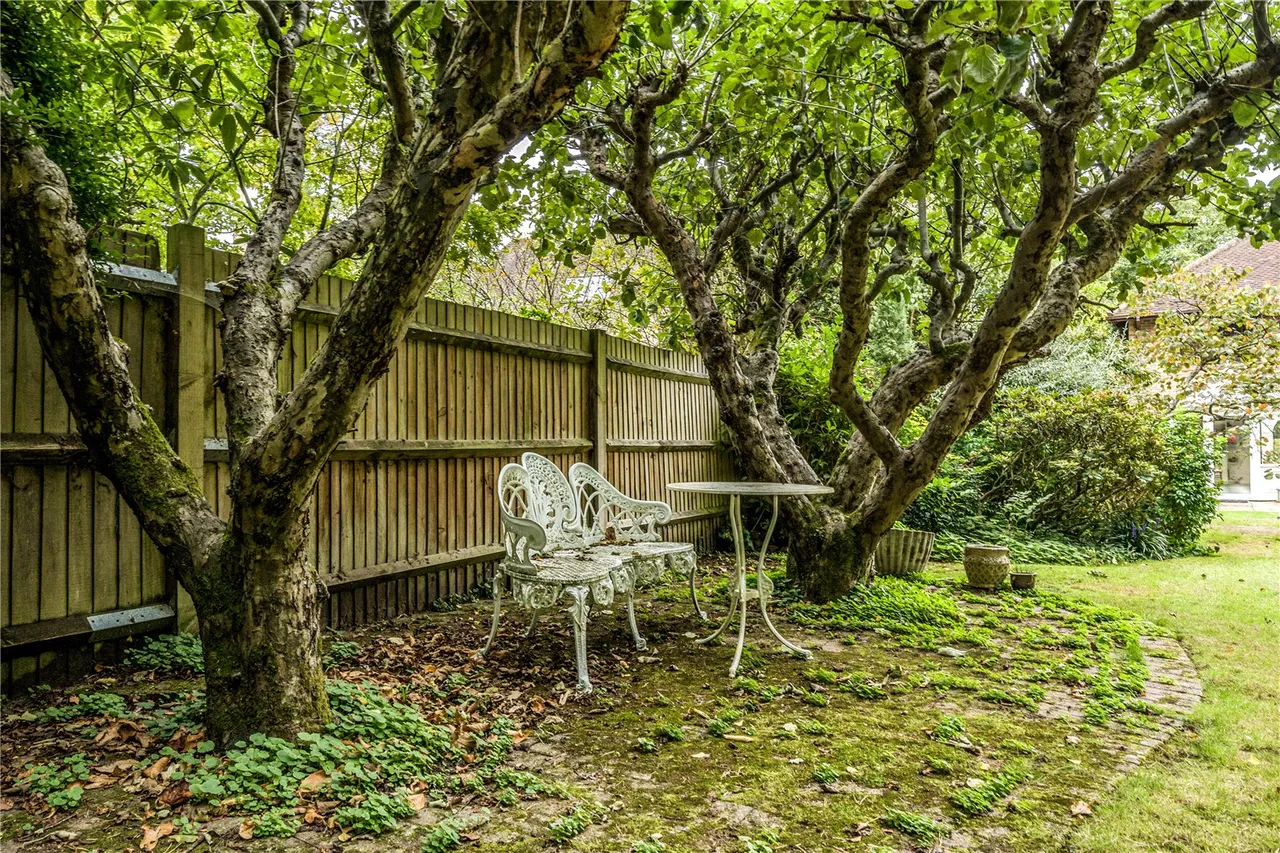 Park Avenue, Camberley, Surrey, GU15 2NG, photo 14