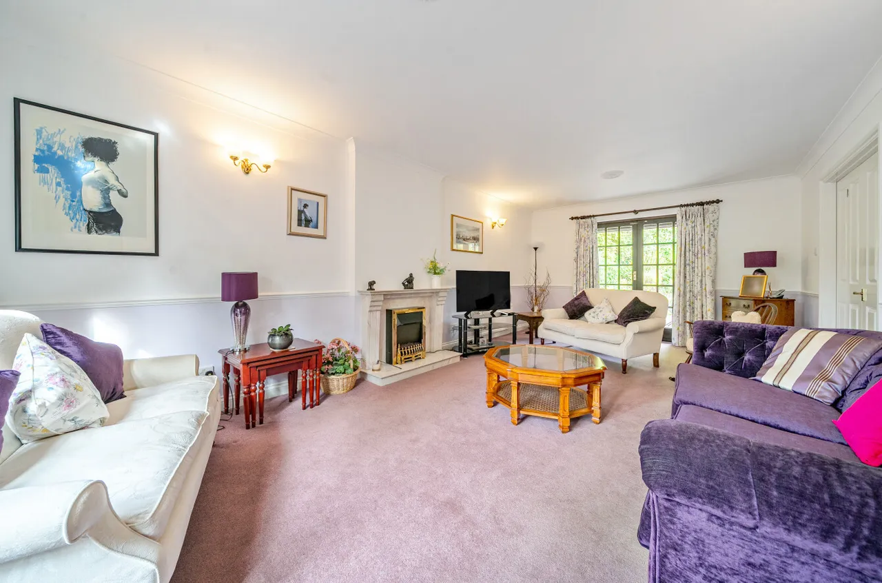 Park Avenue, Camberley, Surrey, GU15 2NG, photo 4