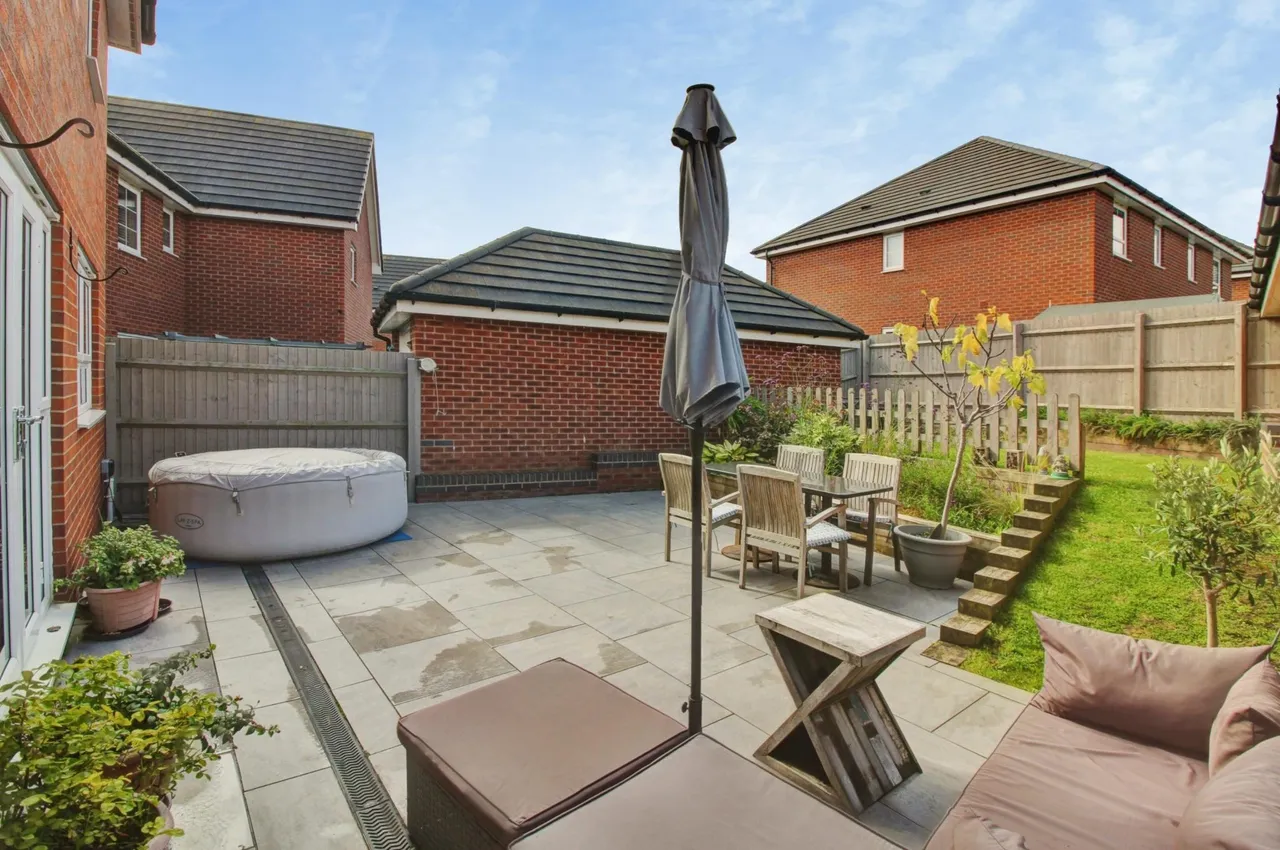 Owen Heights, Cannock, WS12, photo 24