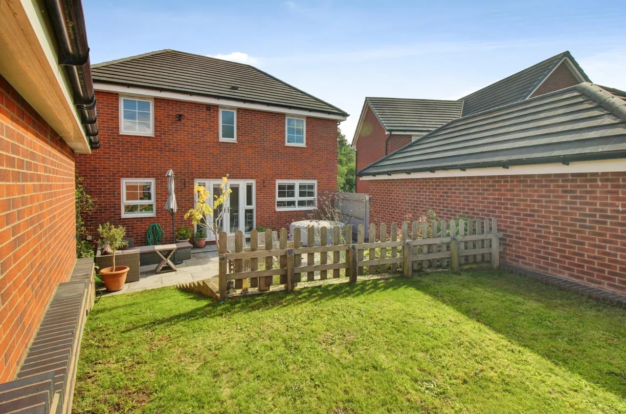 Owen Heights, Cannock, WS12, photo 25