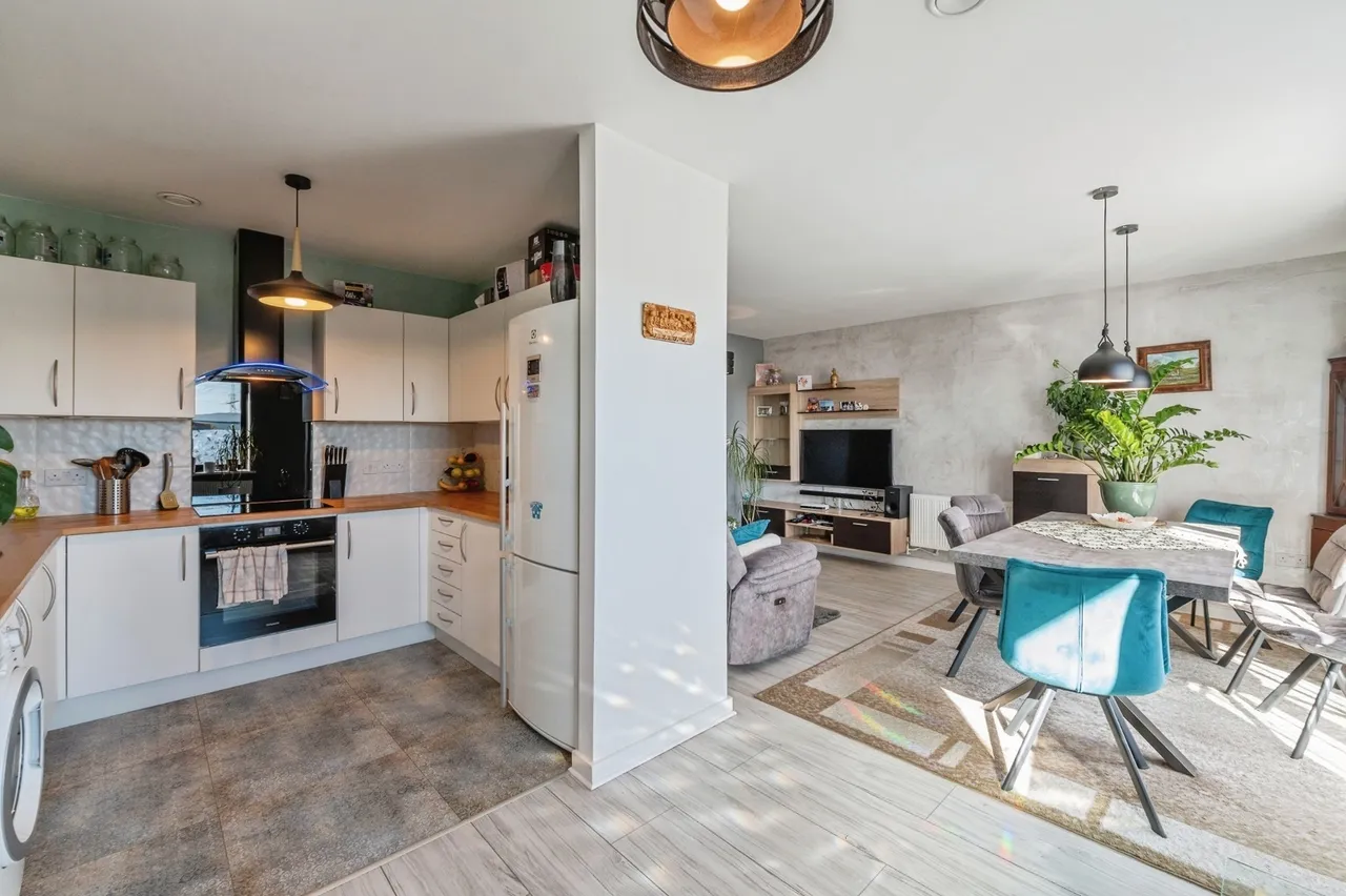 London Road, Grays, RM20, photo 12