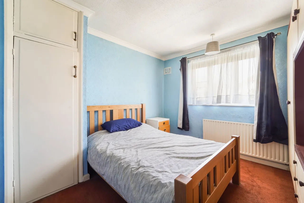 Lynmouth Avenue, Morden, SM4 4RS, photo 8