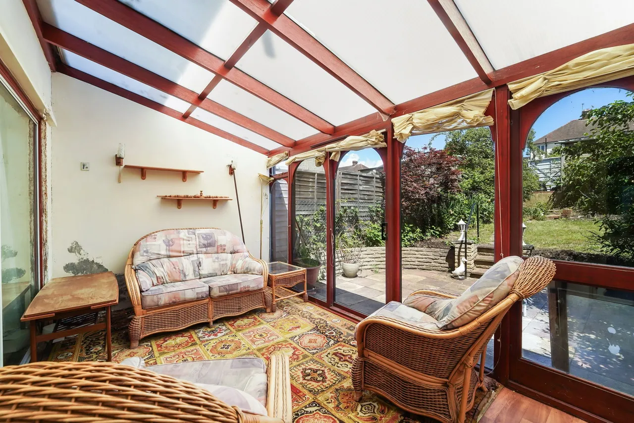 Lynmouth Avenue, Morden, SM4 4RS, photo 11