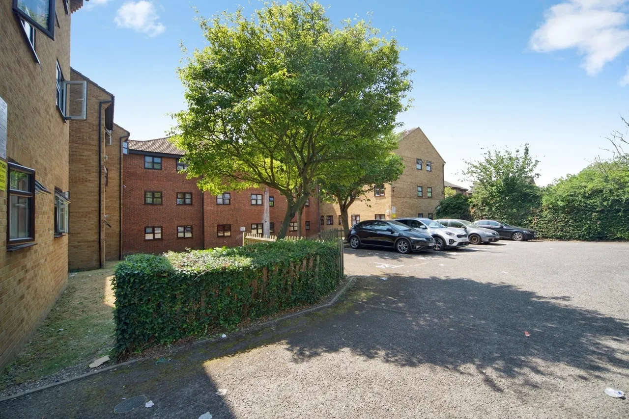 York Place, Shafter Road, Dagenham, Essex, RM10, photo 13