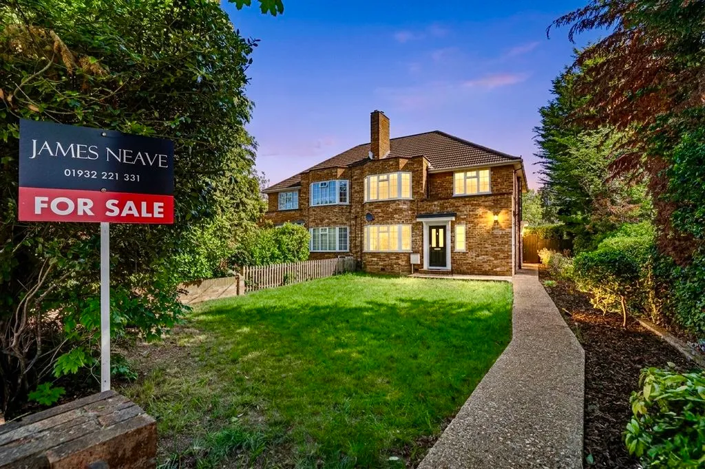 Gladsmuir Close, Walton-On-Thames KT12 3JD, photo 14