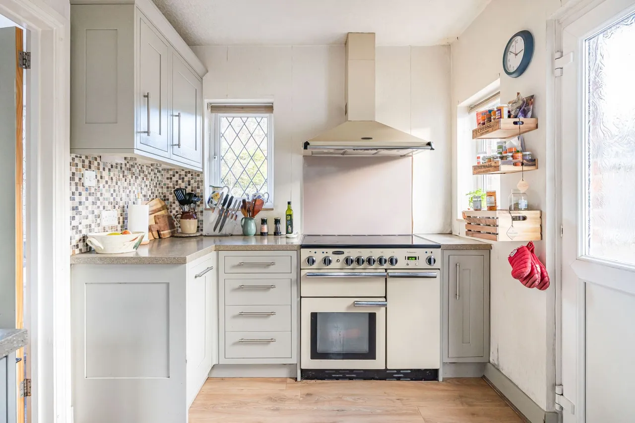 South Drive, High Wycombe, HP13, photo 2