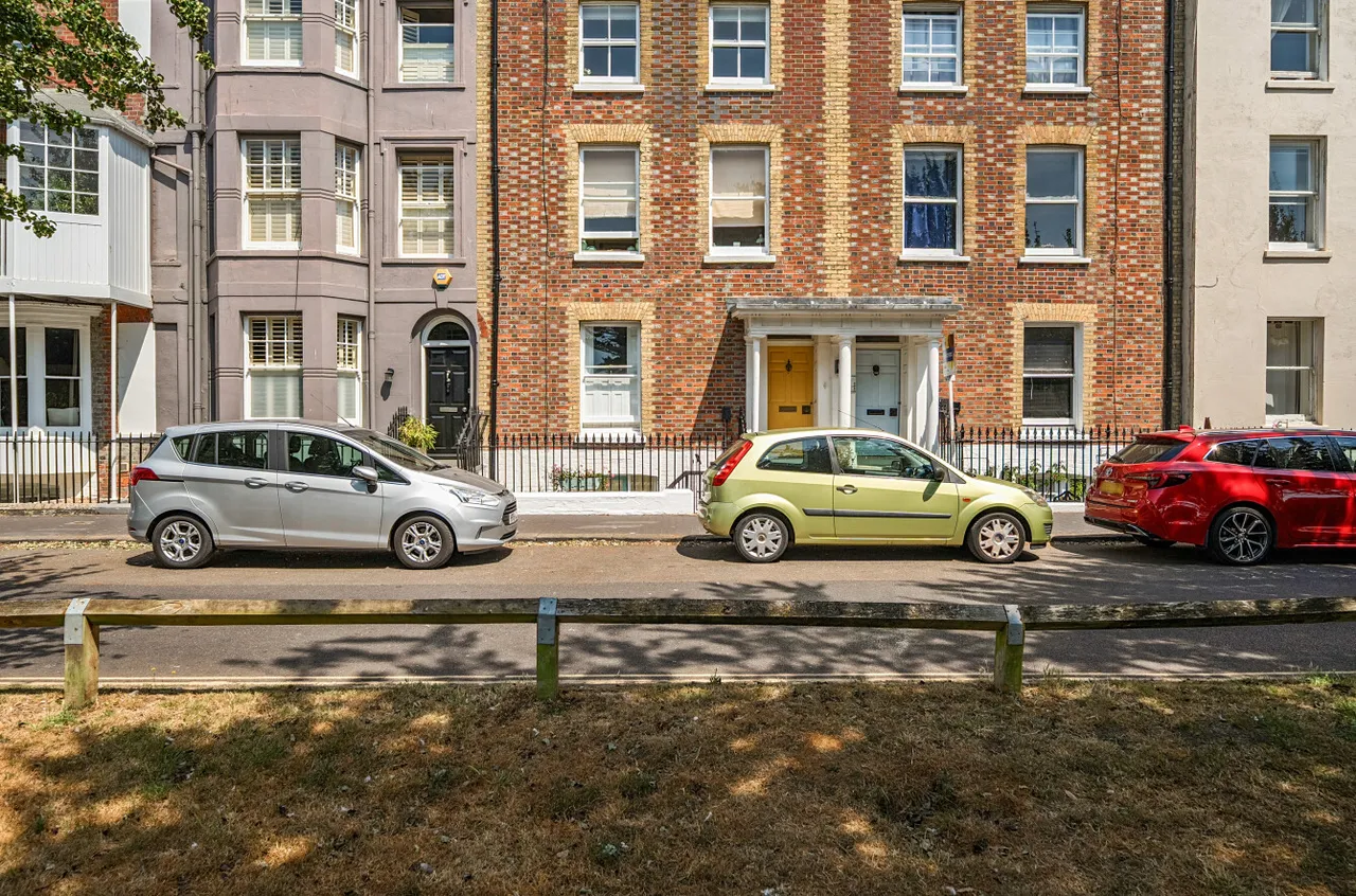 South Terrace, Littlehampton, BN17, photo 21
