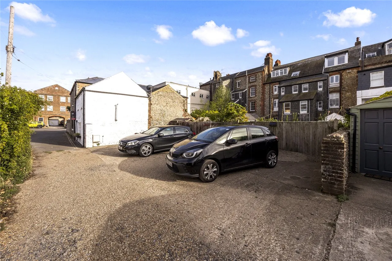 South Terrace, Littlehampton, BN17, photo 11