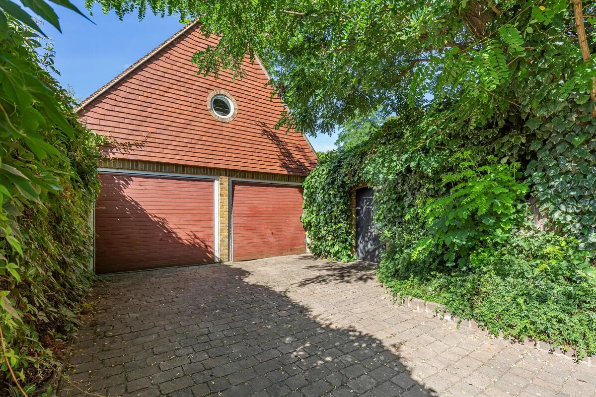Ham Farm Road, Richmond, TW10, photo 16