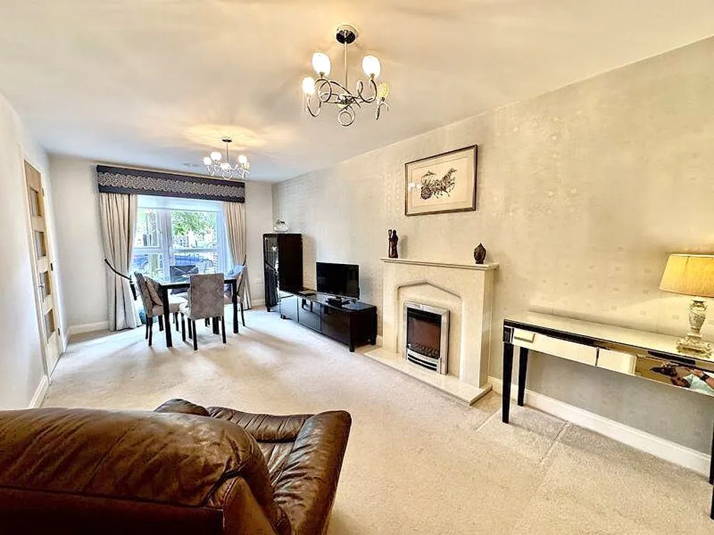Marlow Road, Bourne End SL8 5SE, photo 3