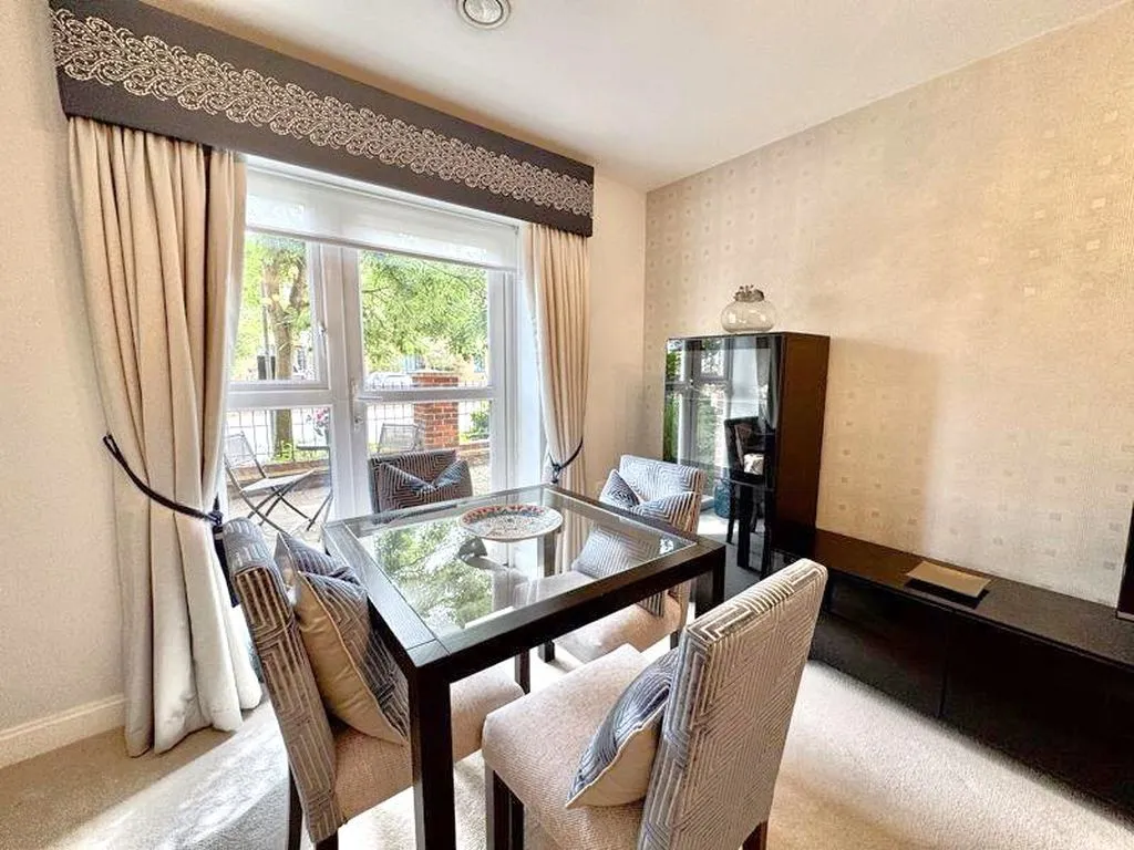 Marlow Road, Bourne End SL8 5SE, photo 4