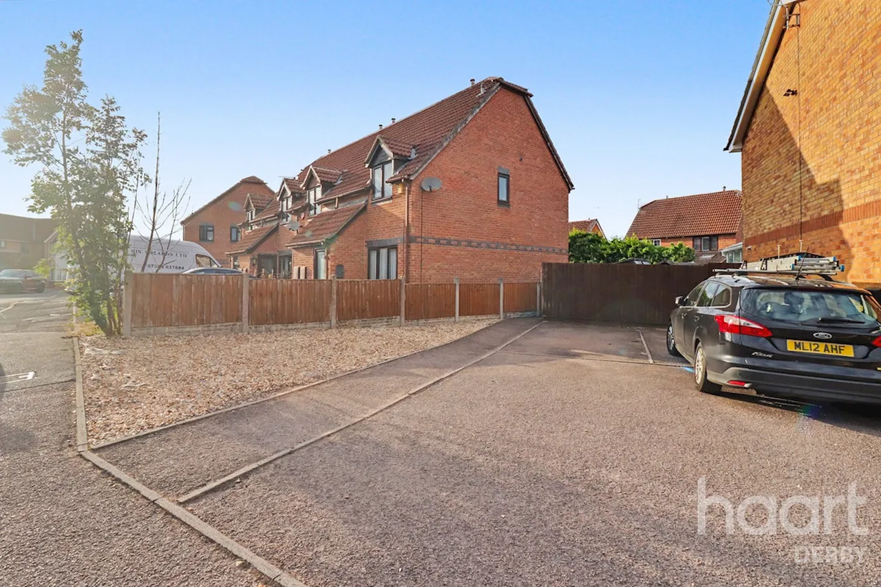 Chandlers Ford, Oakwood, DE21, photo 15