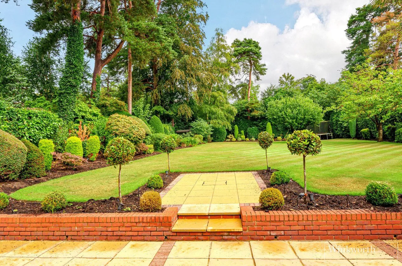 Heath Rise, Virginia Water, GU25, photo 19