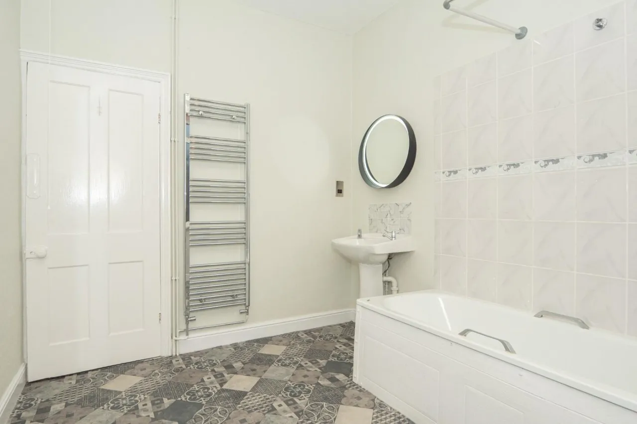 Lastingham Road, Leeds, LS13, photo 13