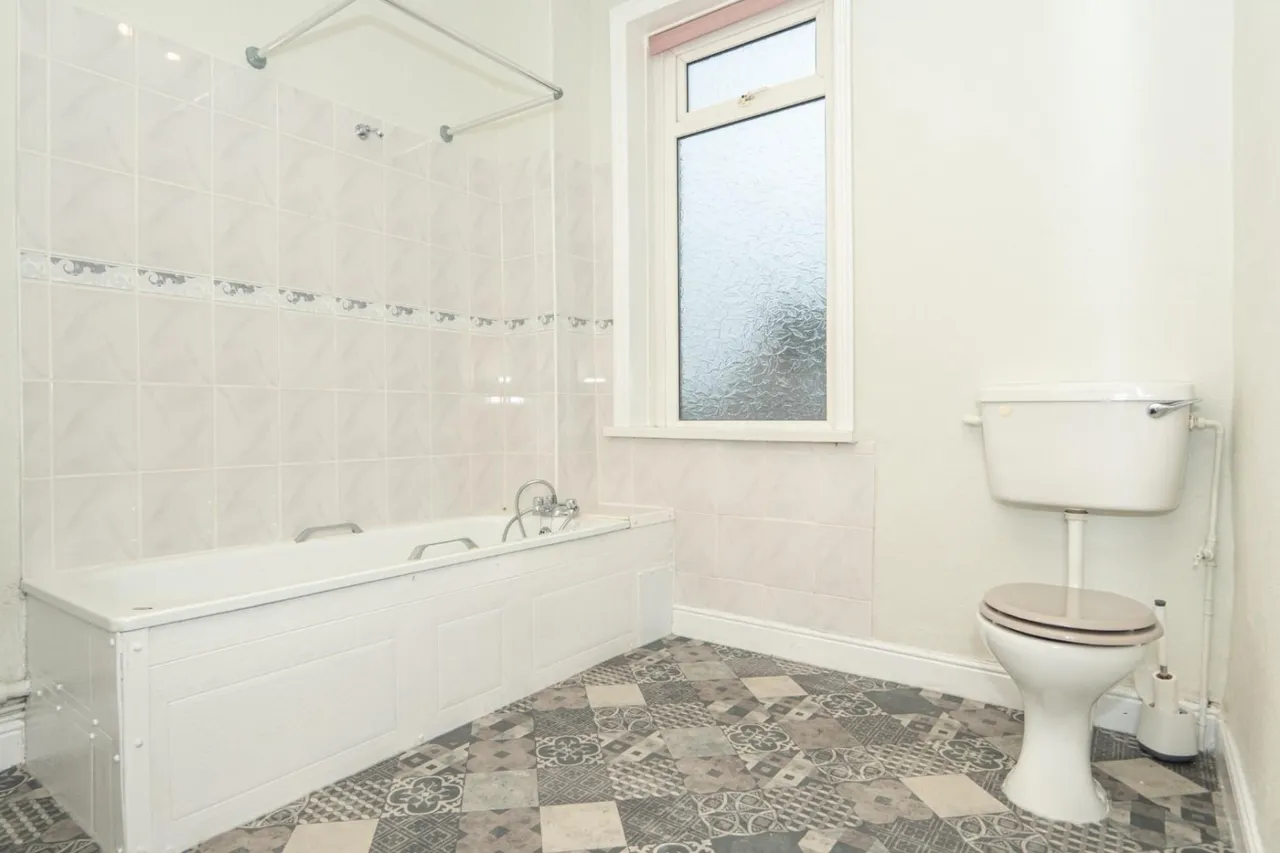 Lastingham Road, Leeds, LS13, photo 12