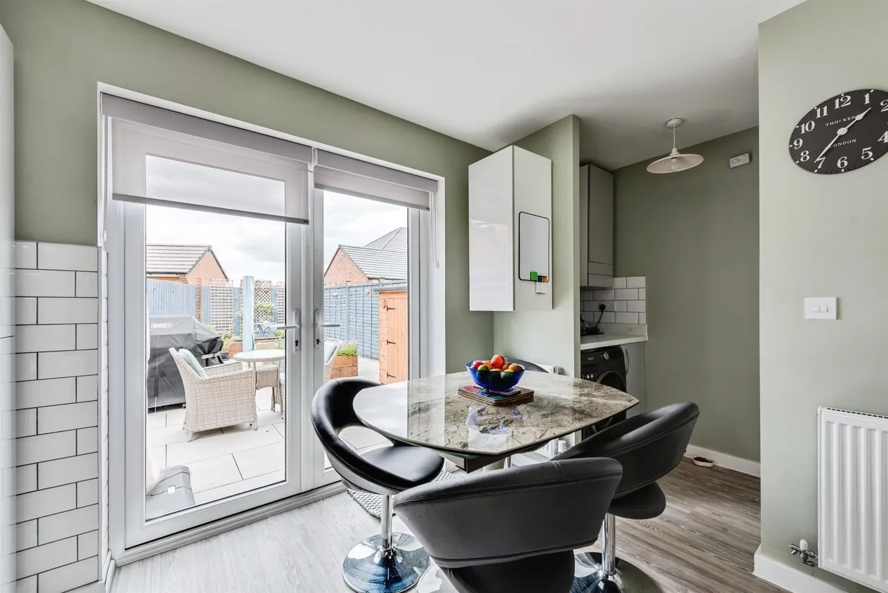 Price Close, Brize Norton, Carterton, photo 6