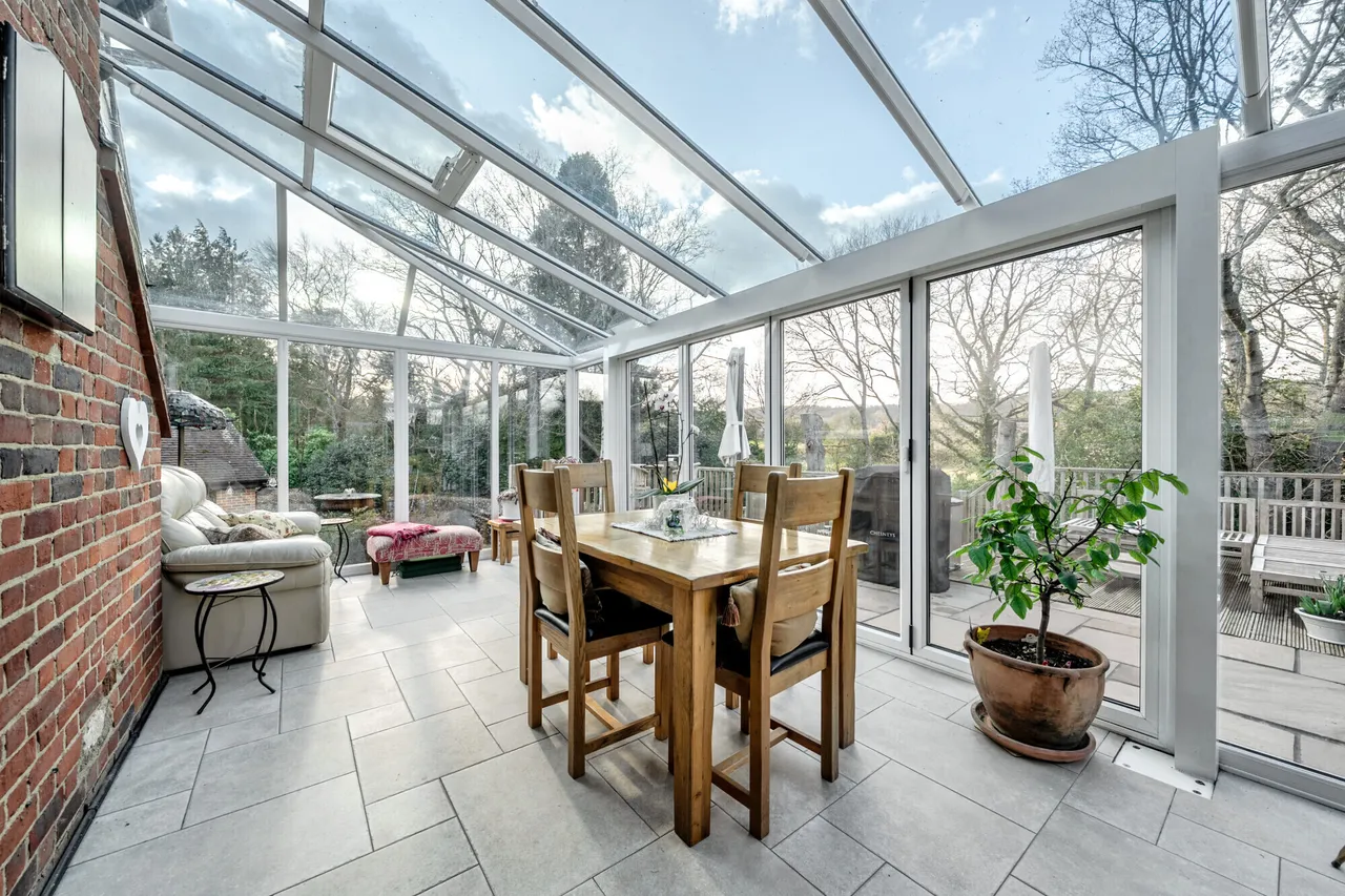 Guildford Road, Westcott, RH4, photo 6