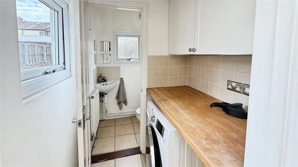 Canterbury Road, Southsea, Hampshire, PO4, photo 10