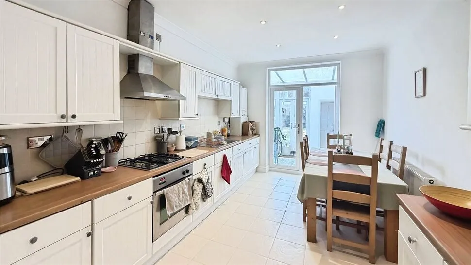 Canterbury Road, Southsea, Hampshire, PO4, photo 3