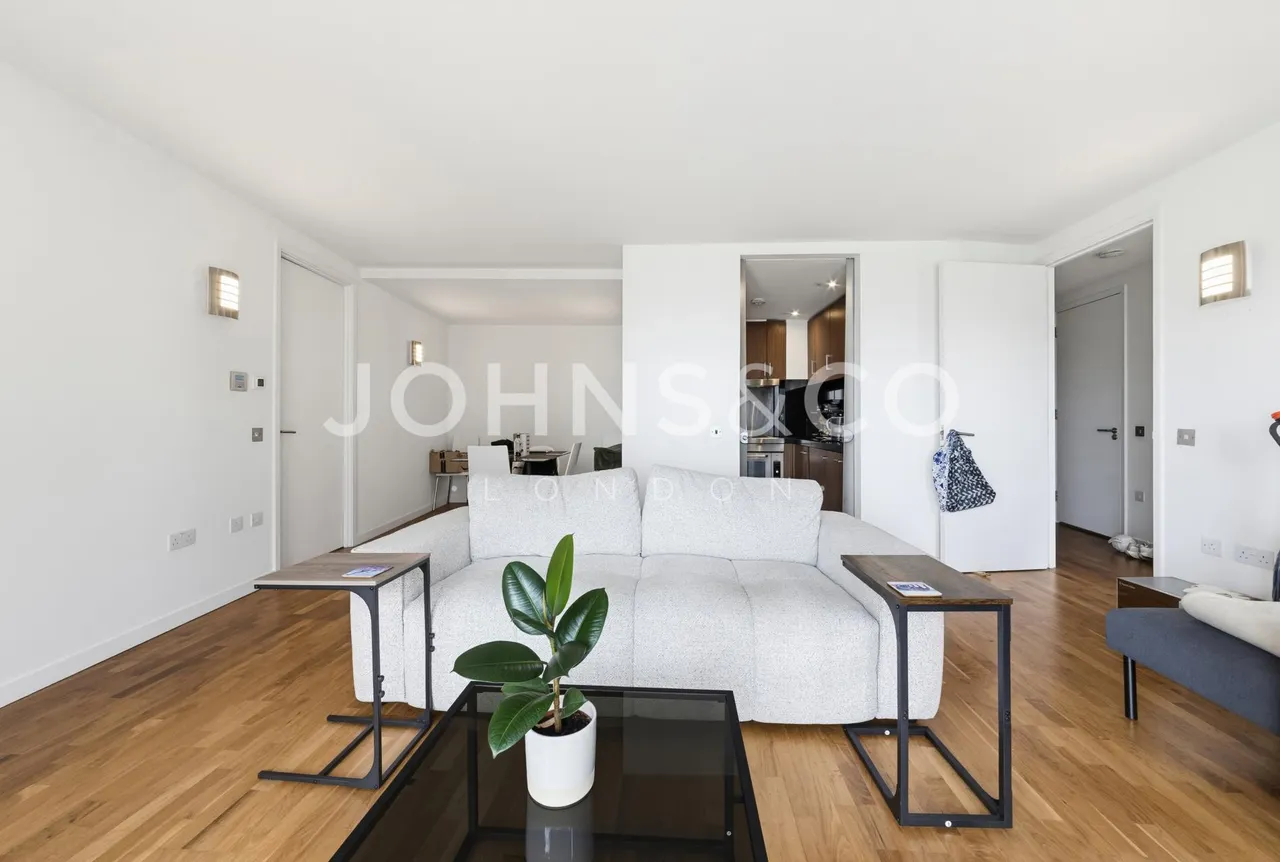 Fairmont Avenue, E14, photo 4