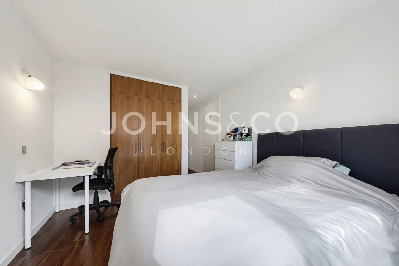 Fairmont Avenue, E14, photo 9