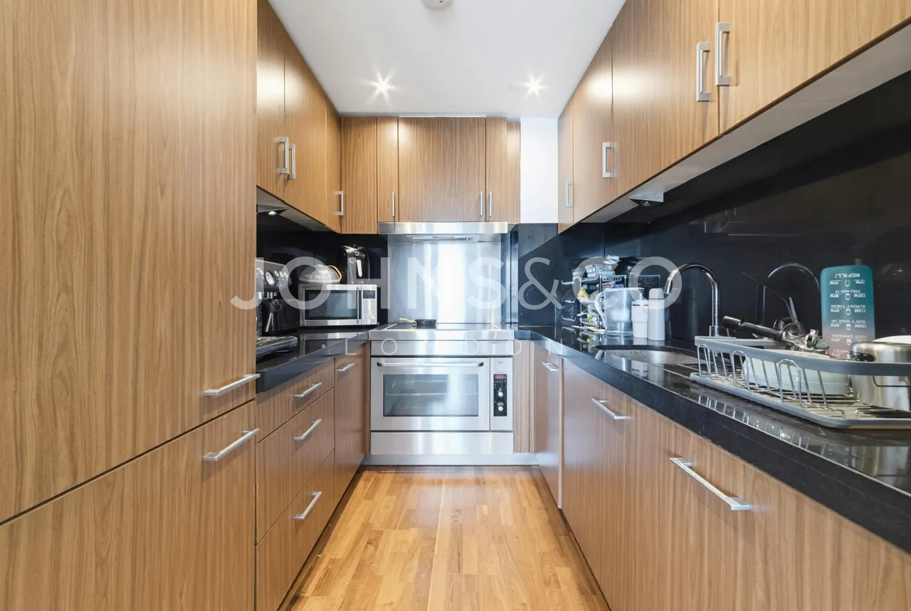 Fairmont Avenue, E14, photo 5
