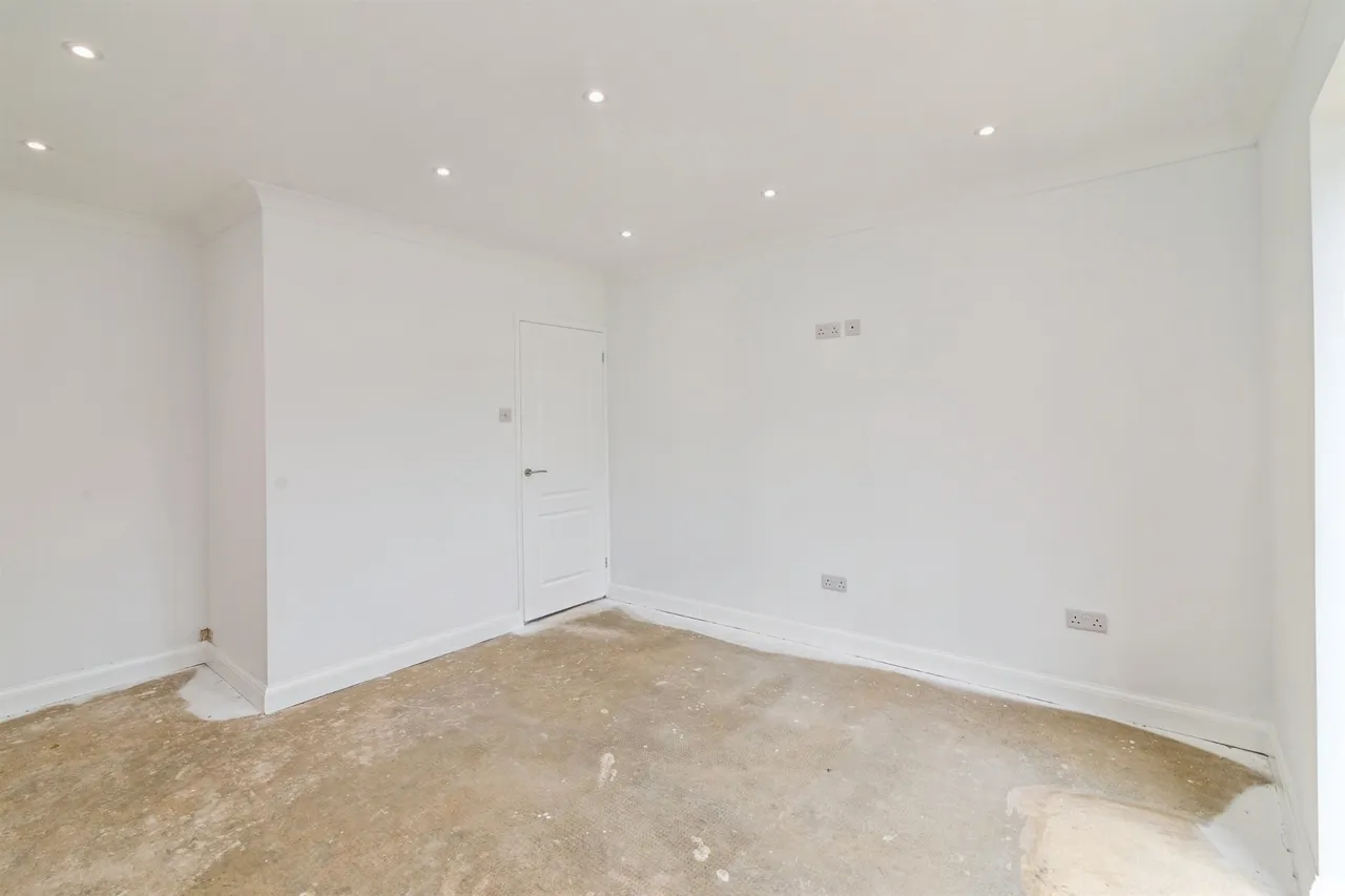 Long Road, Lowestoft, NR33, photo 13
