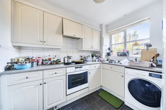 Whitehead Way, Aylesbury, HP21, photo 2