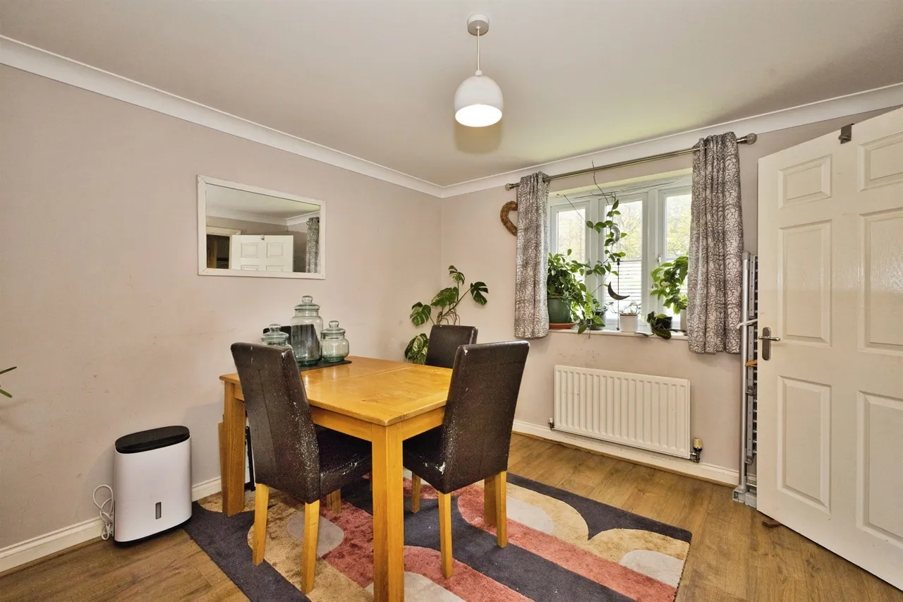 Vincent Way, Martock, TA12, photo 2