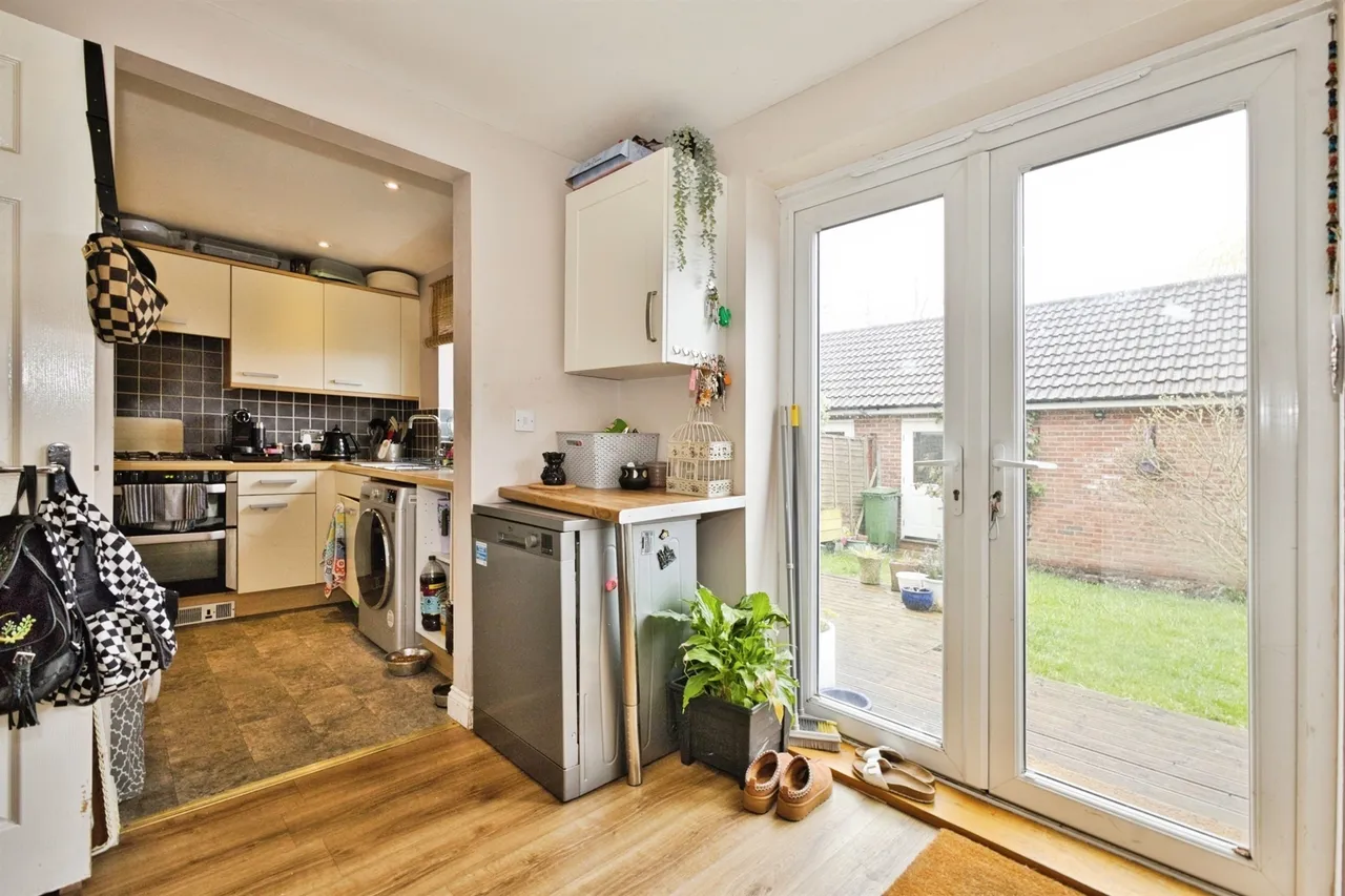 Vincent Way, Martock, TA12, photo 6