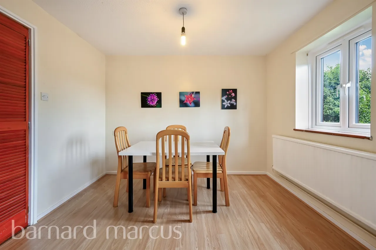 Coniston Close, London, SW20, photo 5