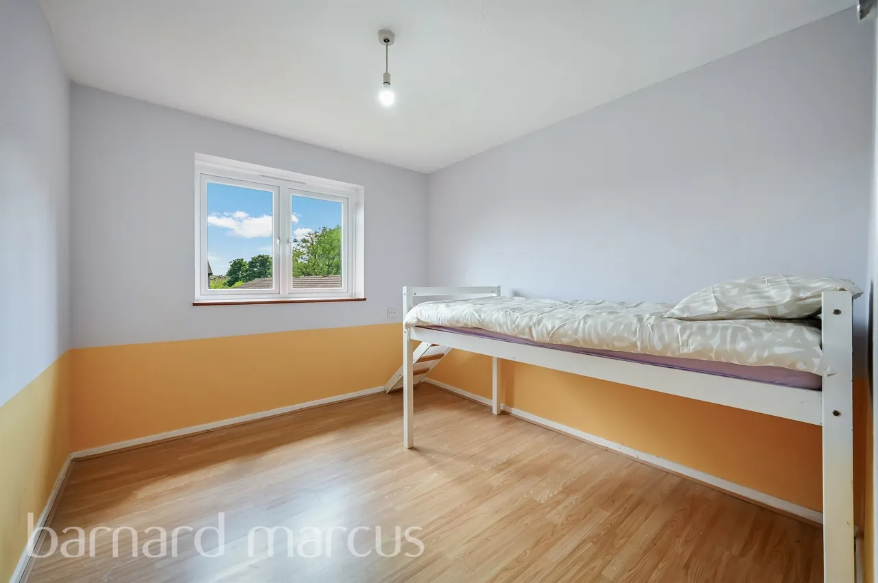 Coniston Close, London, SW20, photo 7