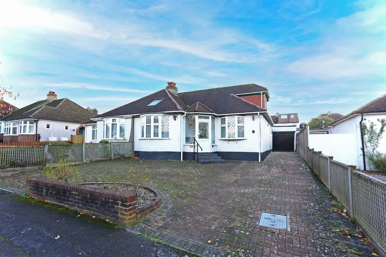 Palmersfield Road, Banstead, SM7 2LD, photo 2