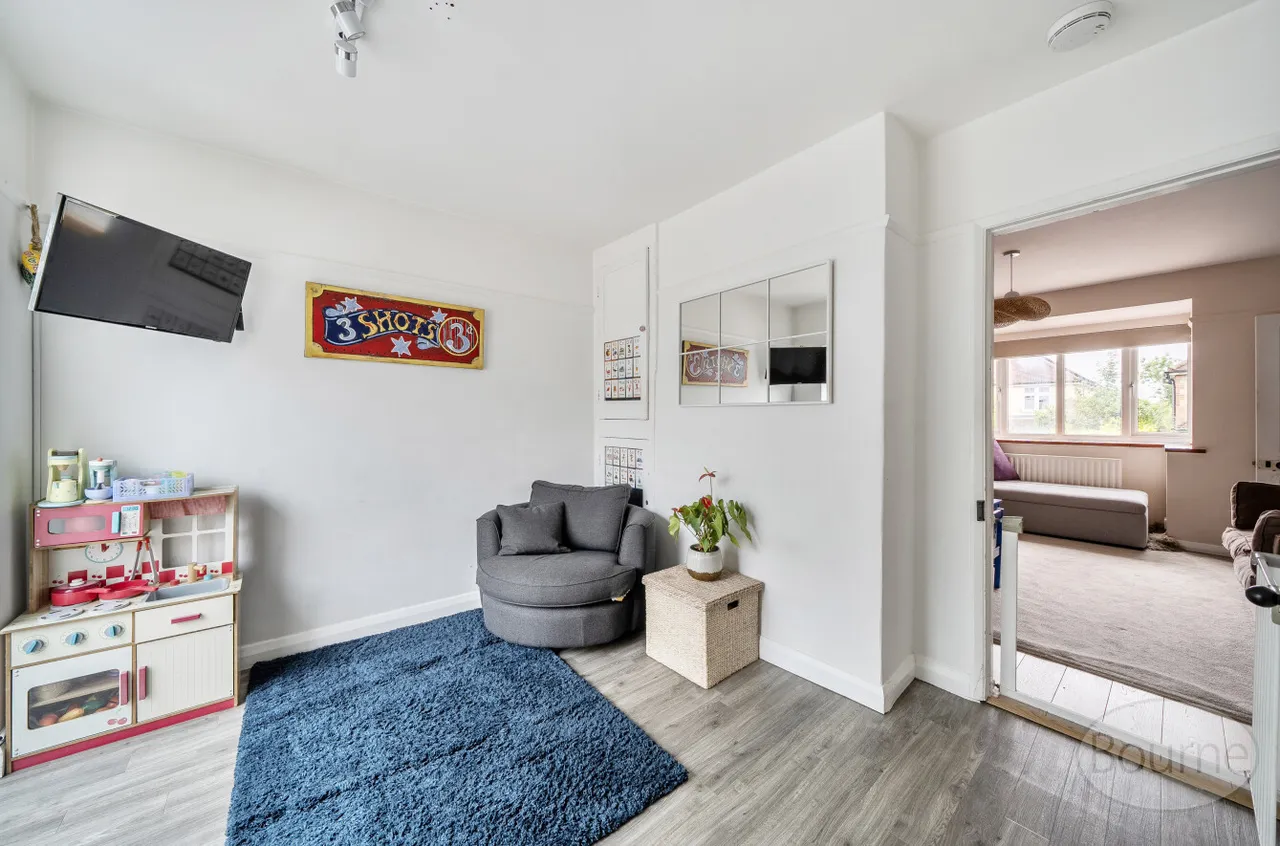Tor Road, Farnham, GU9, photo 3